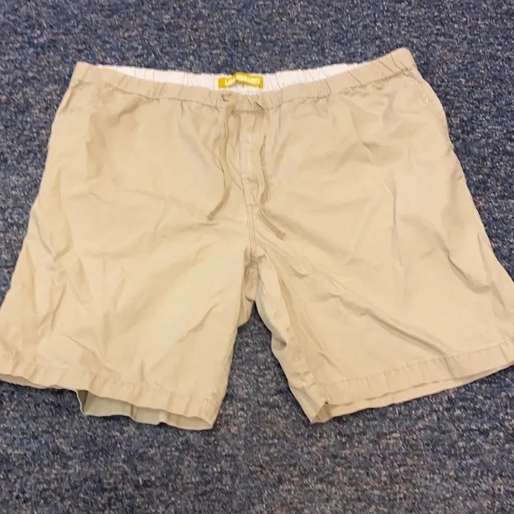 Lee Dungarees Tan Shorts sz. 46